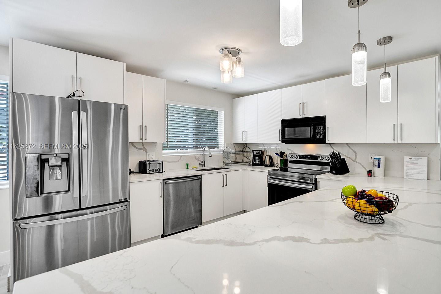 1018 Adams Street Hollywood, FL 33019 - Photo 14 of 47