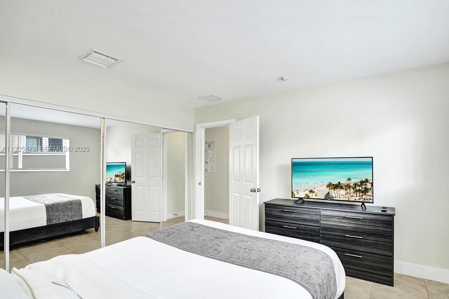 1018 Adams Street Hollywood, FL 33019 - Photo 25 of 47