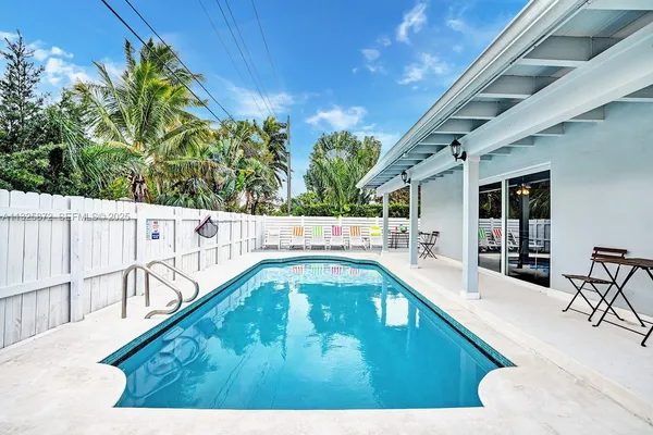 $9,000 | 1018 Adams Street, Hollywood, FL 33019