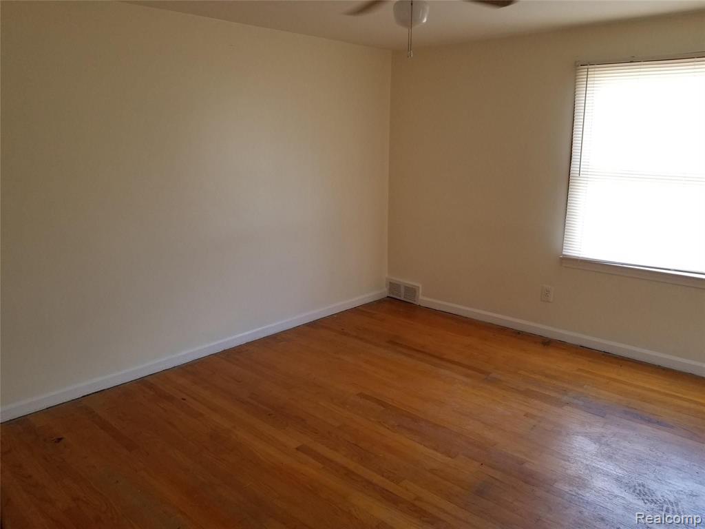 7305 Evergreen Road Detroit, MI 48228 - Photo 4 of 13
