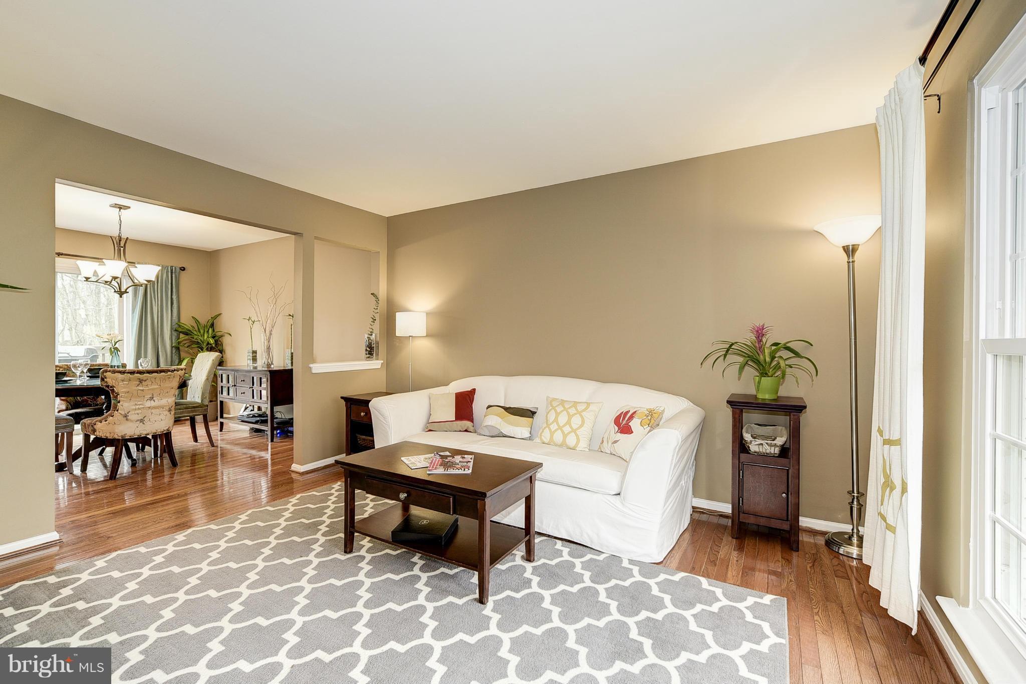 321 Lyric Lane Silver Spring, MD 20901 - Photo 2 of 30 Living Room