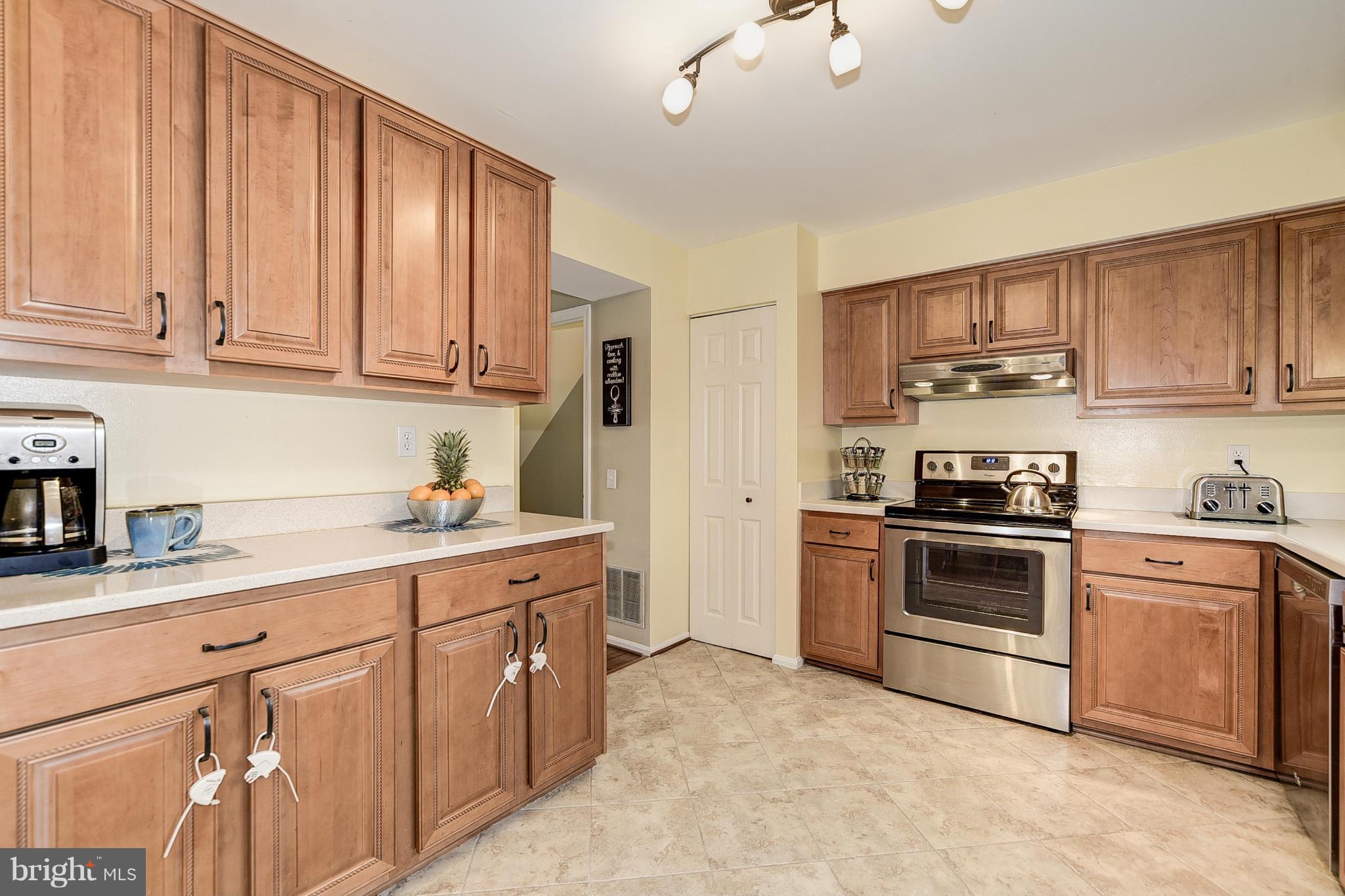 321 Lyric Lane Silver Spring, MD 20901 - Photo 9 of 30 Kitchen