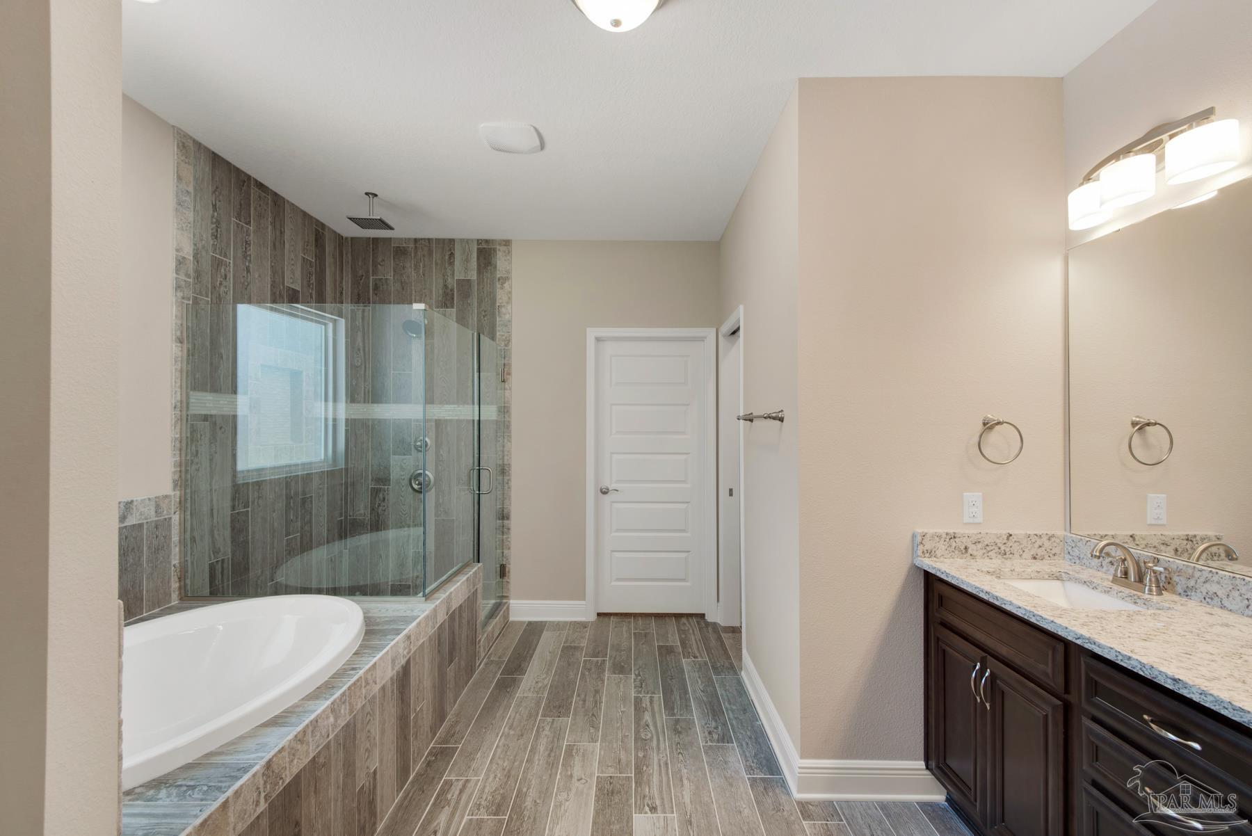 7260 Frank Reeder Road Pensacola, FL 32526 - Photo 5 of 21 Gallery Image 5