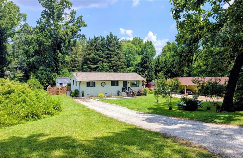 314 Spring Street West Toccoa, GA 30577 - Photo 1 of 75