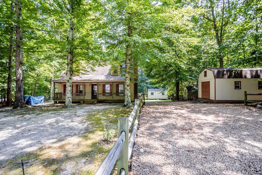 10261 North Donegal Road Chesterfield, VA 23832 - Photo 3 of 50