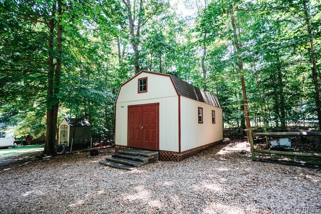 10261 North Donegal Road Chesterfield, VA 23832 - Photo 4 of 50