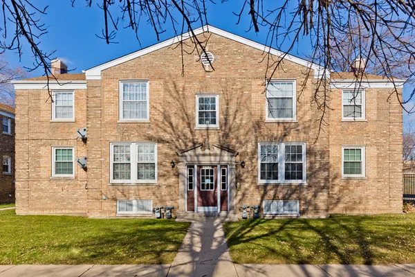$1,540 | 4231 West Nelson Street, Unit 2, Chicago, IL 60641