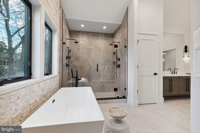 $3,175,777 | 6258 North Kensington Street, McLean, VA 22101