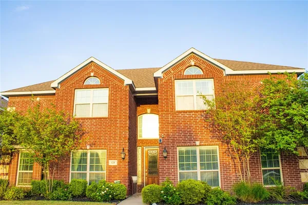 $640,000 | 128 Chestnut Lane, Red Oak, TX 75154