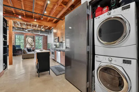 $450,000 | 1725 14th Street, Unit 207, Sacramento, CA 95811