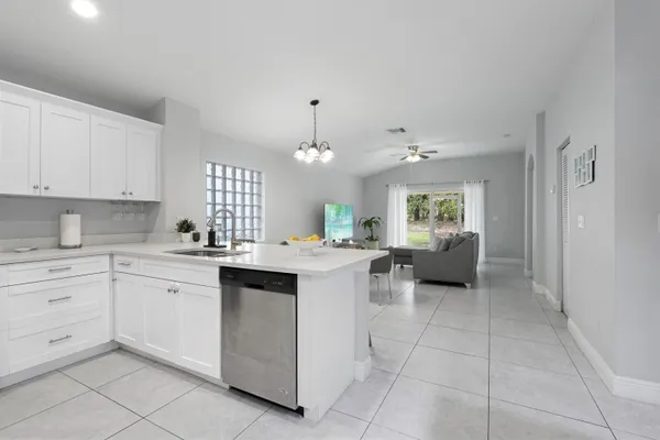 $3,200 | 6791 Lantern Key Drive, Lake Worth, FL 33463