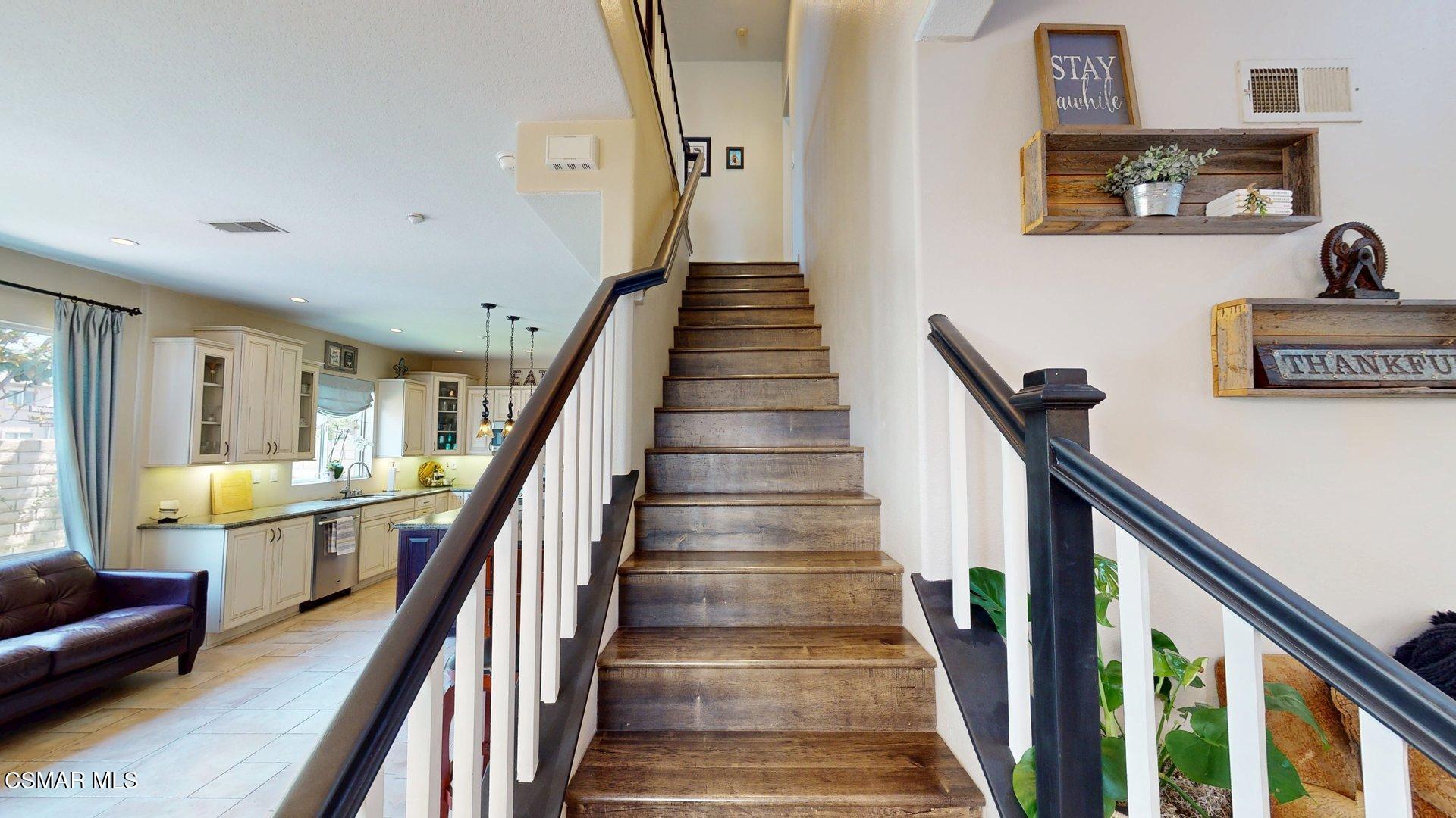 293 Springmist Lane Simi Valley, CA 93065 - Photo 23 of 50 a view of entryway and hall