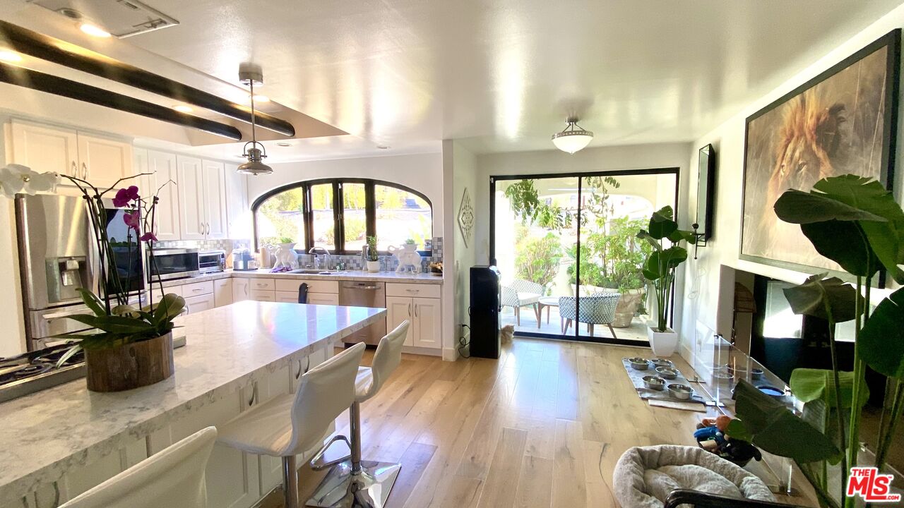 2266 Cold Canyon Road Calabasas, CA 91302 - Photo 13 of 35