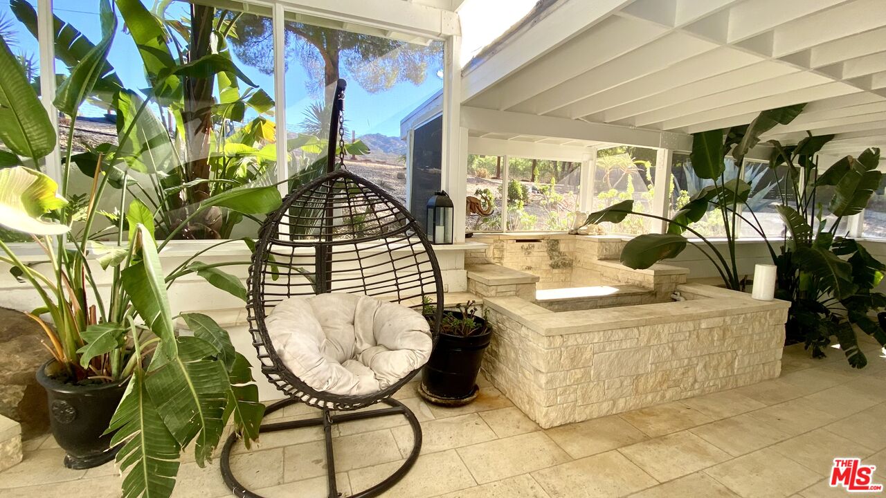 2266 Cold Canyon Road Calabasas, CA 91302 - Photo 17 of 35