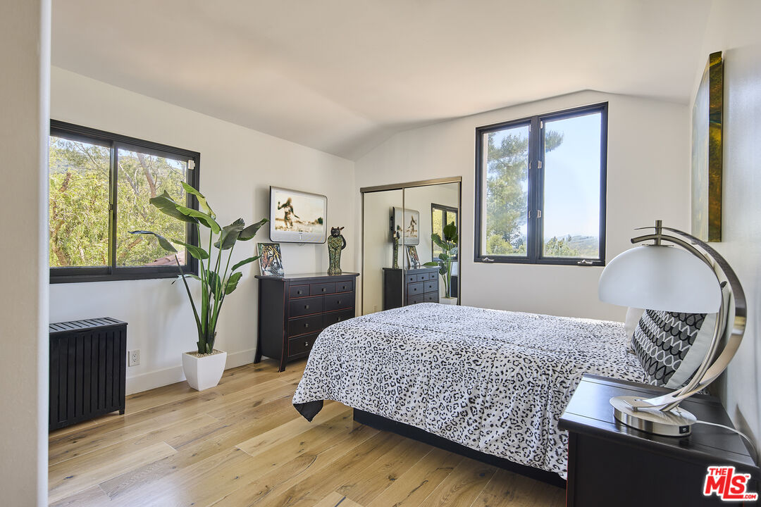 2266 Cold Canyon Road Calabasas, CA 91302 - Photo 23 of 35