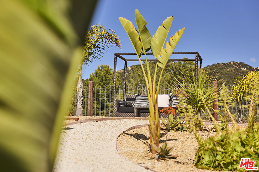 2266 Cold Canyon Road Calabasas, CA 91302 - Photo 29 of 35