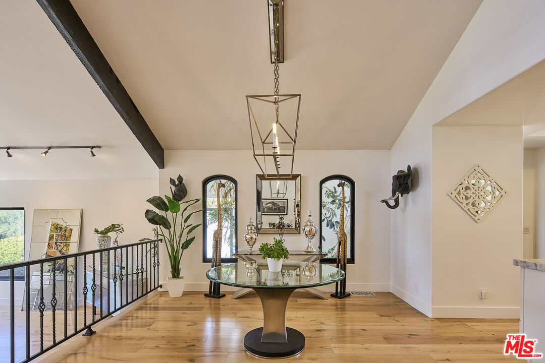 2266 Cold Canyon Road Calabasas, CA 91302 - Photo 8 of 35