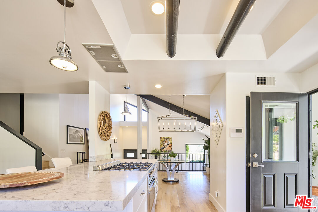 2266 Cold Canyon Road Calabasas, CA 91302 - Photo 9 of 35