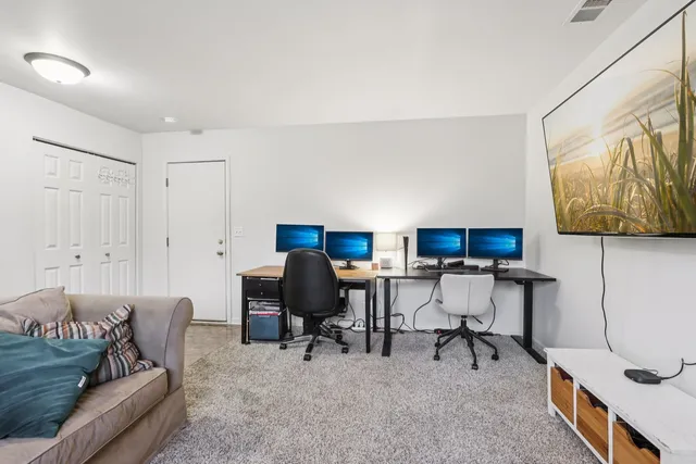 $245,000 | 3 West Big Horn Drive, Hainesville, IL 60073