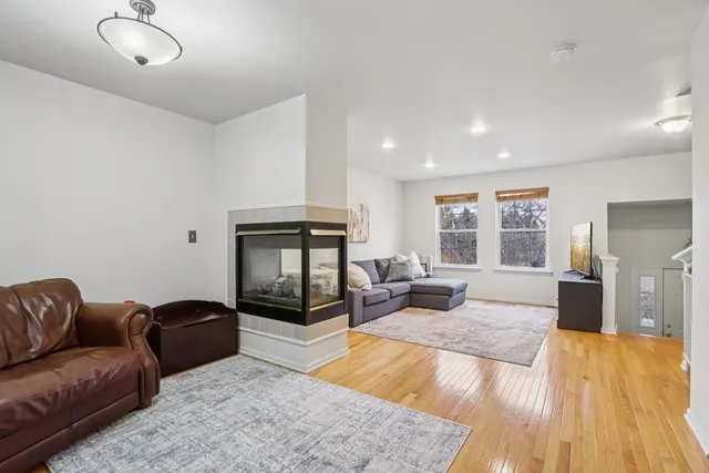 $245,000 | 3 West Big Horn Drive, Hainesville, IL 60073