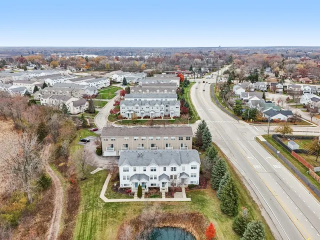 $245,000 | 3 West Big Horn Drive, Hainesville, IL 60073