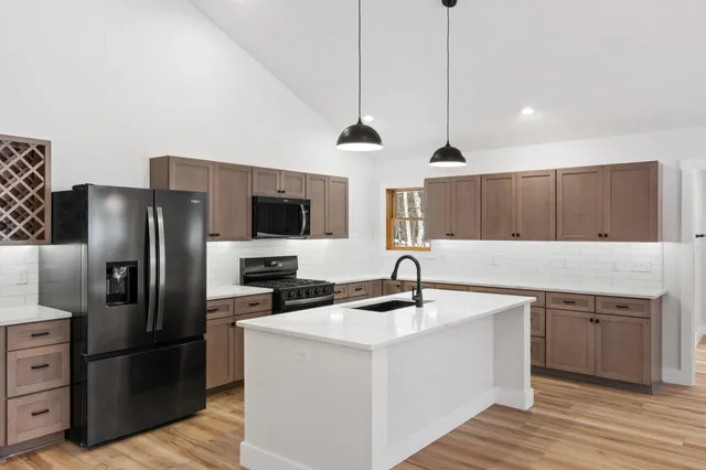 $724,900 | 466 13th Avenue, Nekoosa, WI 54457