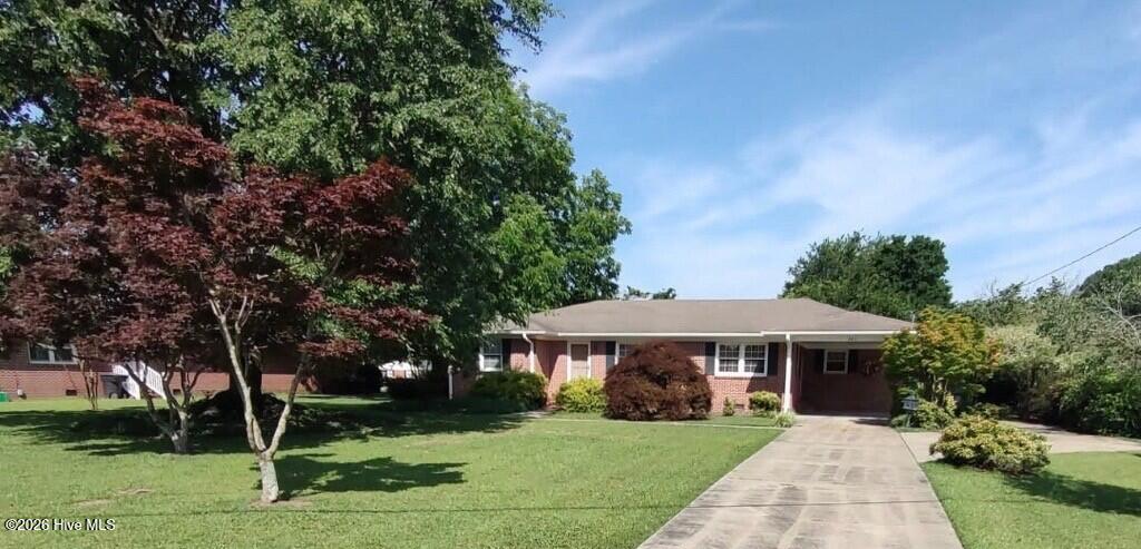 703 Underwood Street Clinton, NC 28328 - Photo 12 of 13 Front View