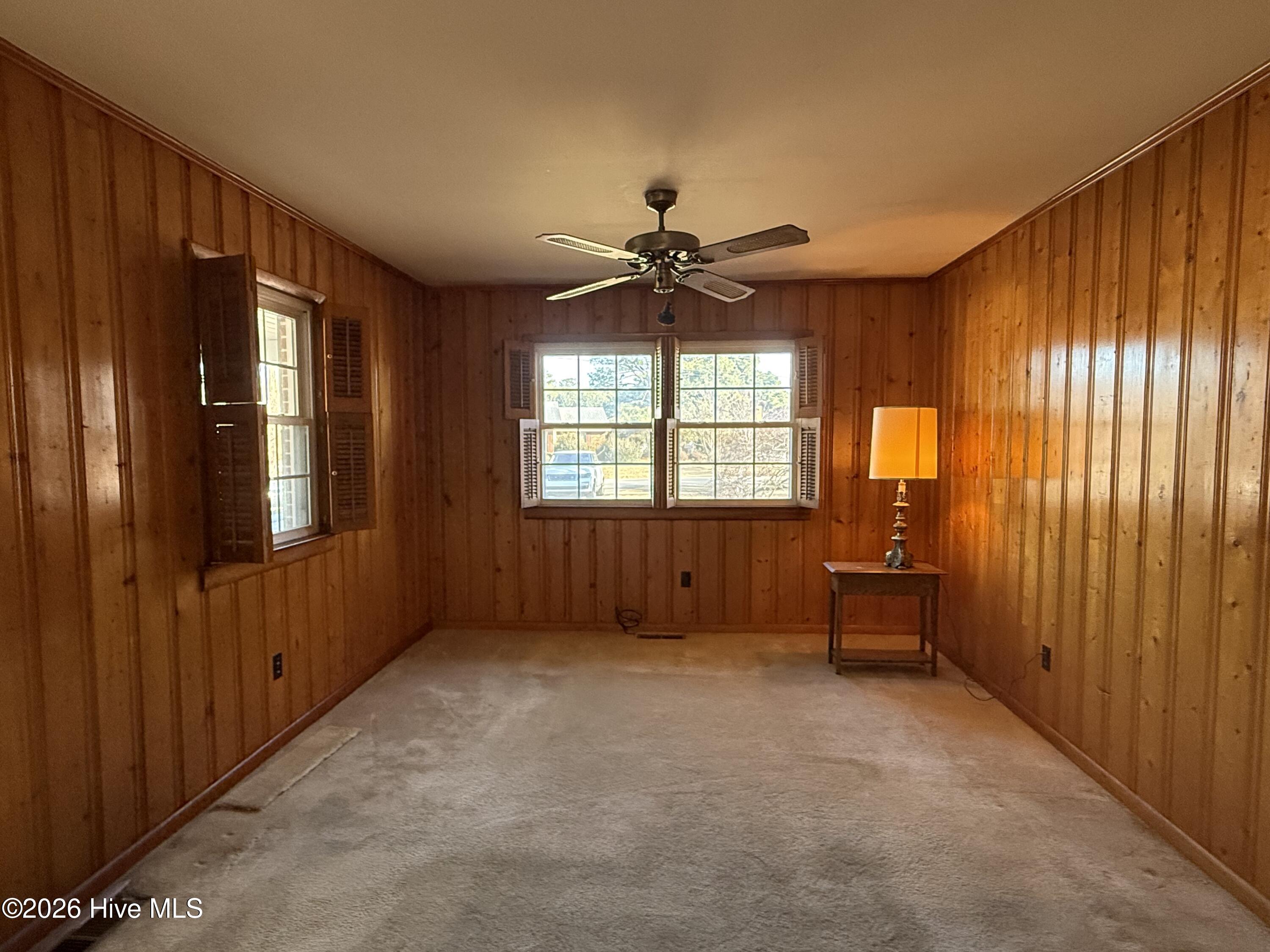 703 Underwood Street Clinton, NC 28328 - Photo 2 of 13 IMG_2054