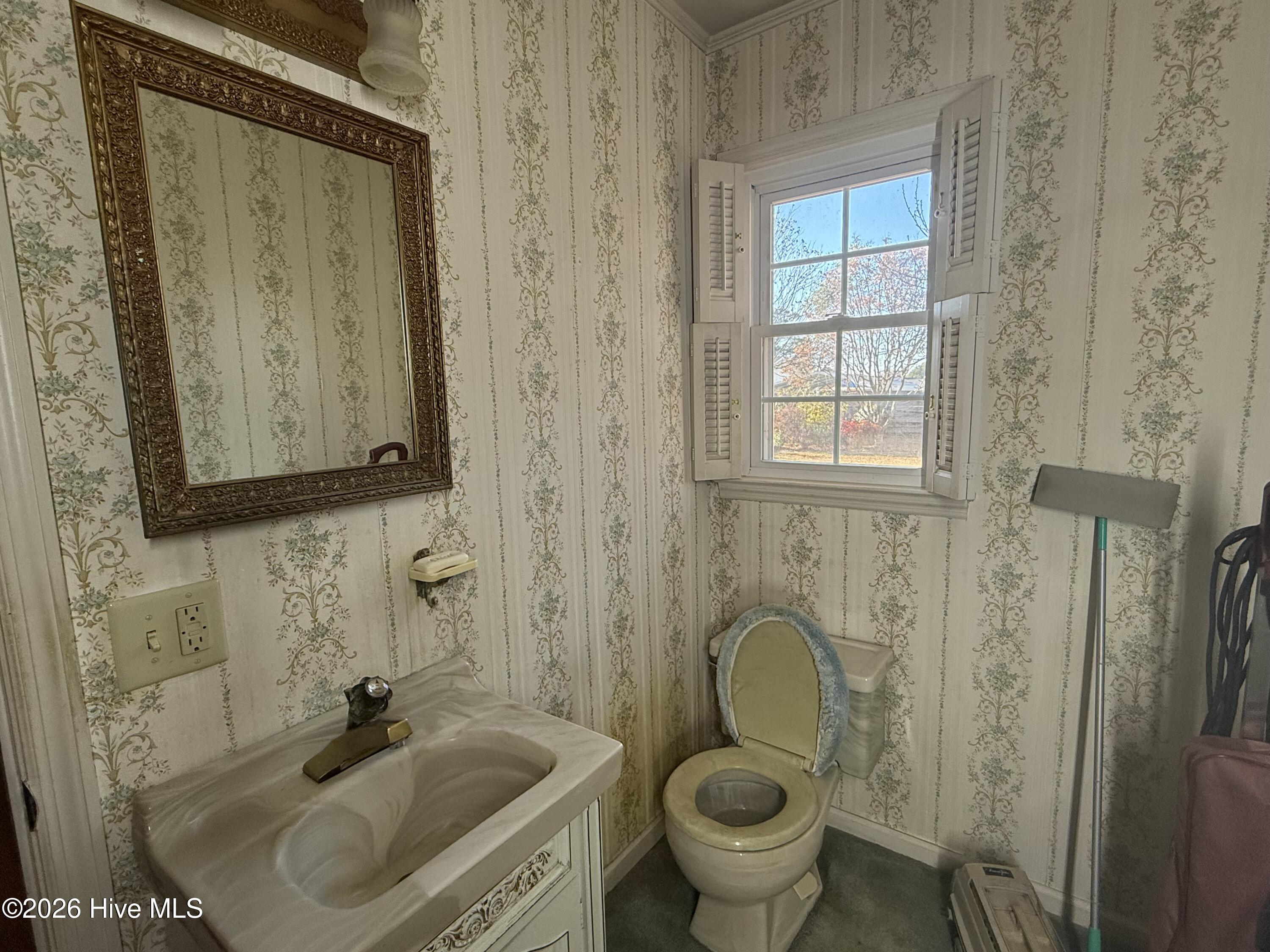 703 Underwood Street Clinton, NC 28328 - Photo 6 of 13 IMG_2059