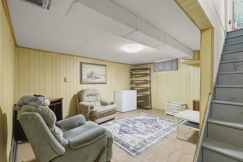 47 Cliff Road Bourne, MA 02532 - Photo 21 of 32