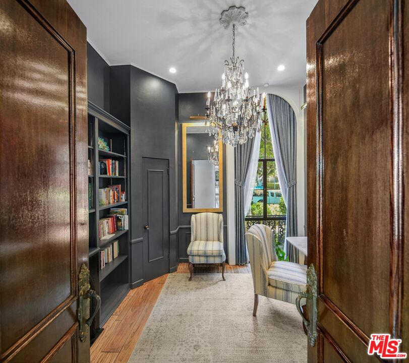 717 North Rodeo Drive Beverly Hills, CA 90210 - Photo 16 of 38