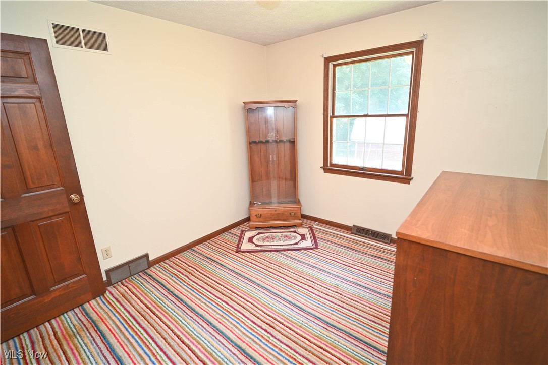 5735 Herbert Road Canfield, OH 44406 - Photo 32 of 48