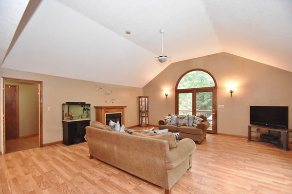 61 Barker Hill Road Townsend, MA 01469 - Photo 3 of 16 Gallery Image 3