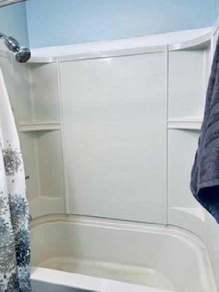 1424 Olmstead Road Kalamazoo, MI 49048 - Photo 9 of 15 tub surround