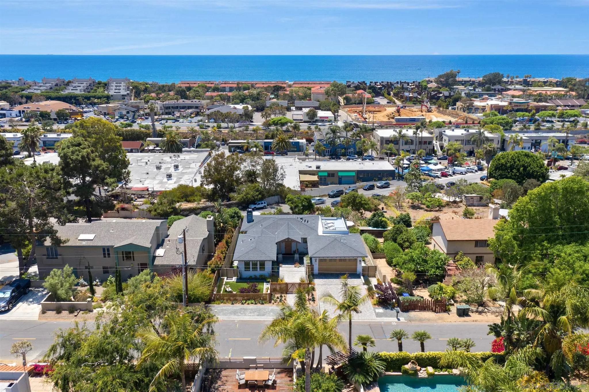 425 South Rios Avenue Solana Beach, CA 92075 - Photo 49 of 50 an aerial view of a city