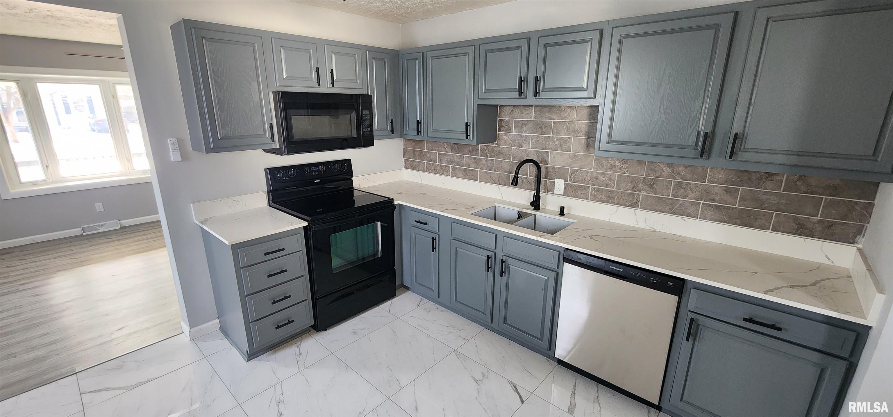 2165 East Converse Street Springfield, IL 62702 - Photo 11 of 31