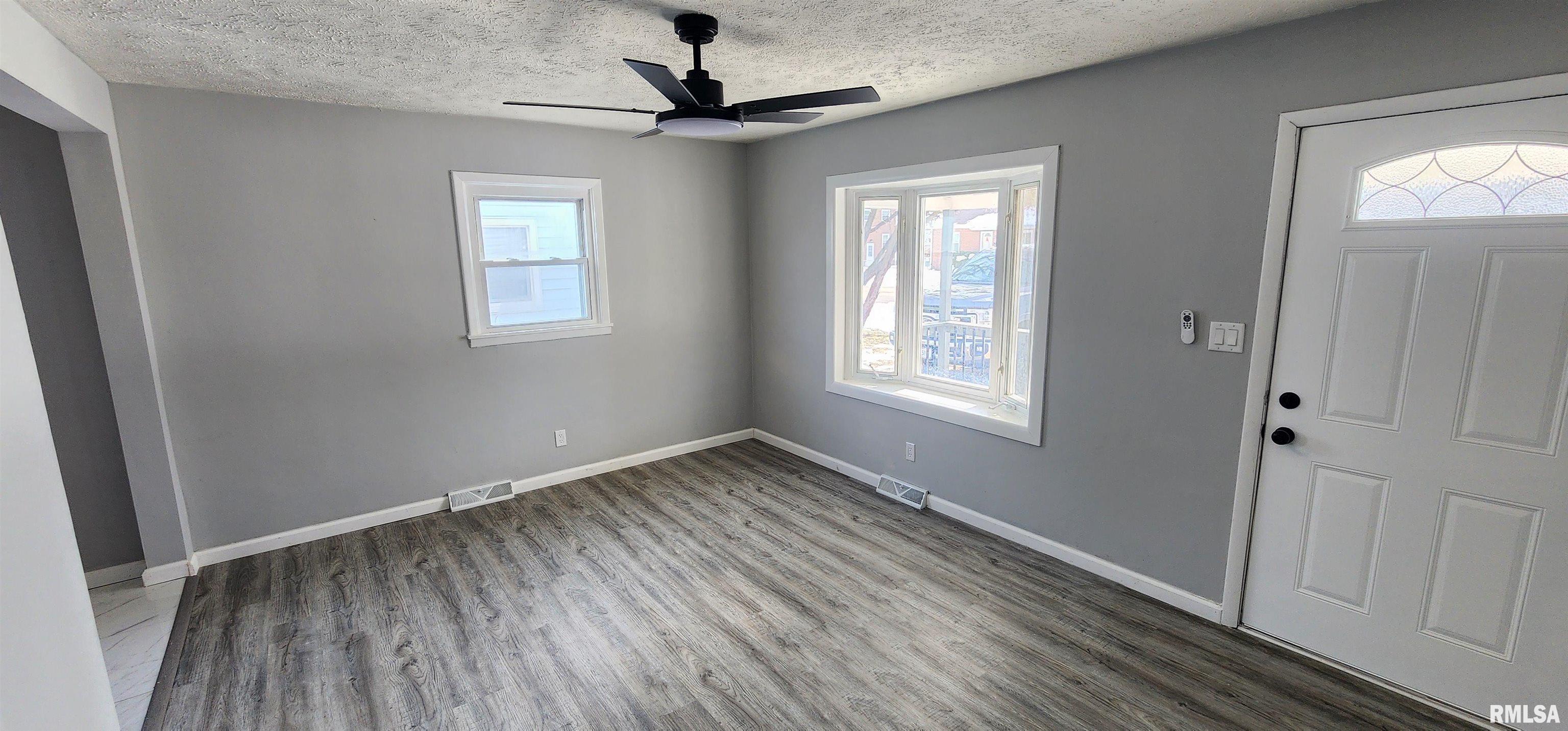 2165 East Converse Street Springfield, IL 62702 - Photo 6 of 31