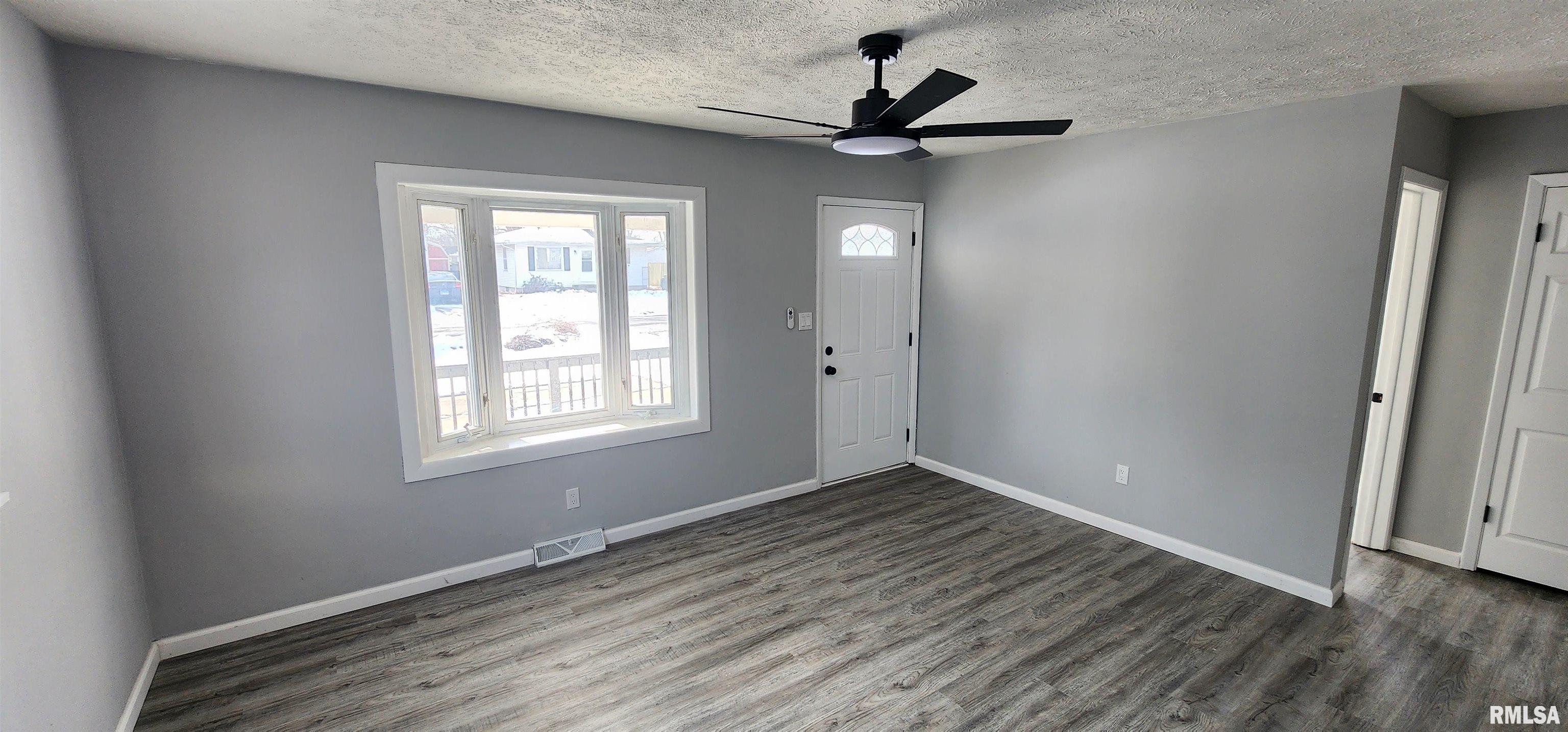 2165 East Converse Street Springfield, IL 62702 - Photo 8 of 31