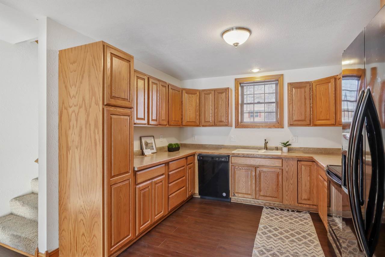 1521 Prairie Du Chien Road Iowa City, IA 52245 - Photo 10 of 32 Gallery Image 10