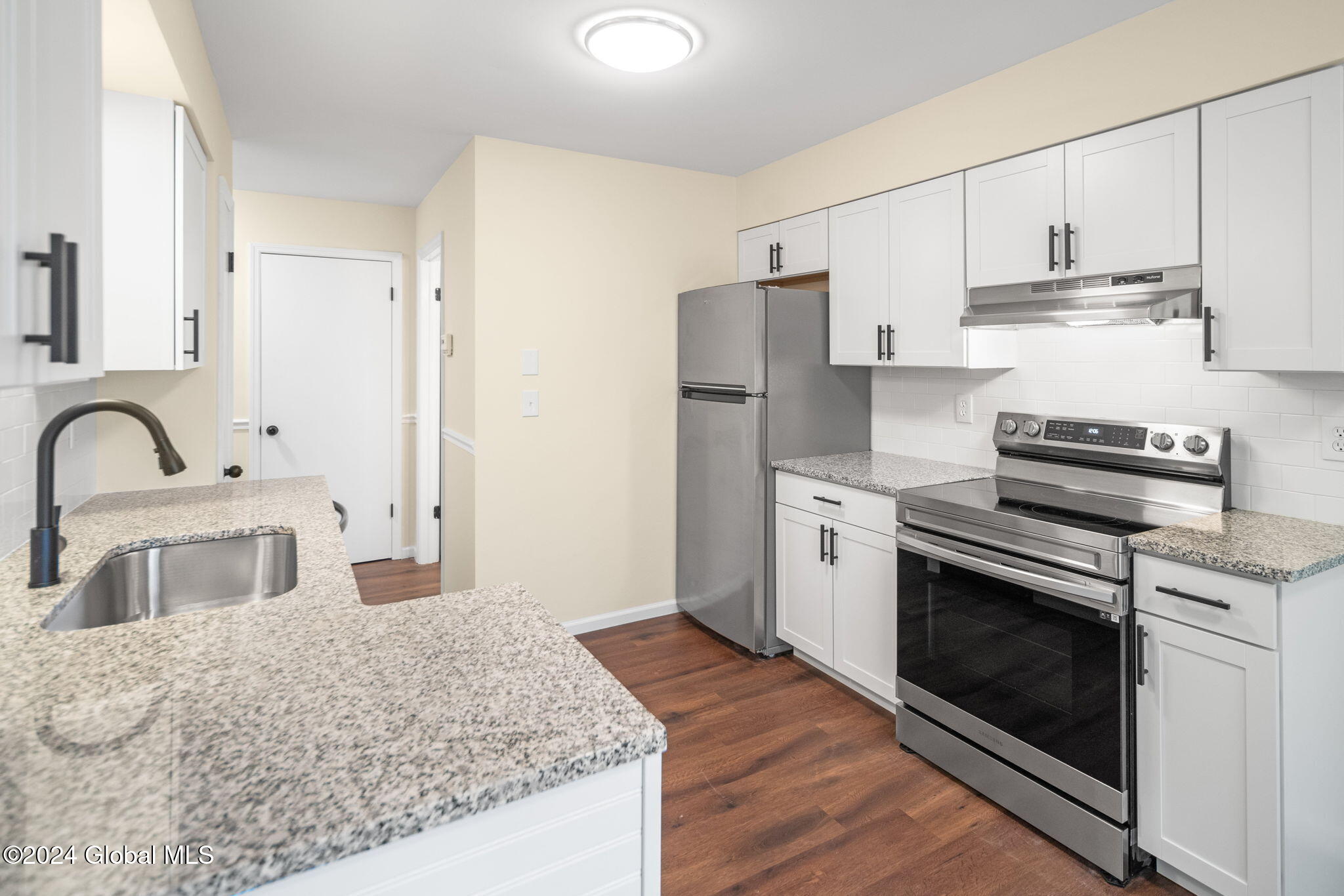 2023 Rosedale Way Schenectady, NY 12303 - Photo 8 of 26 8-web-or-mls-008-2023-rosedale-way-schen