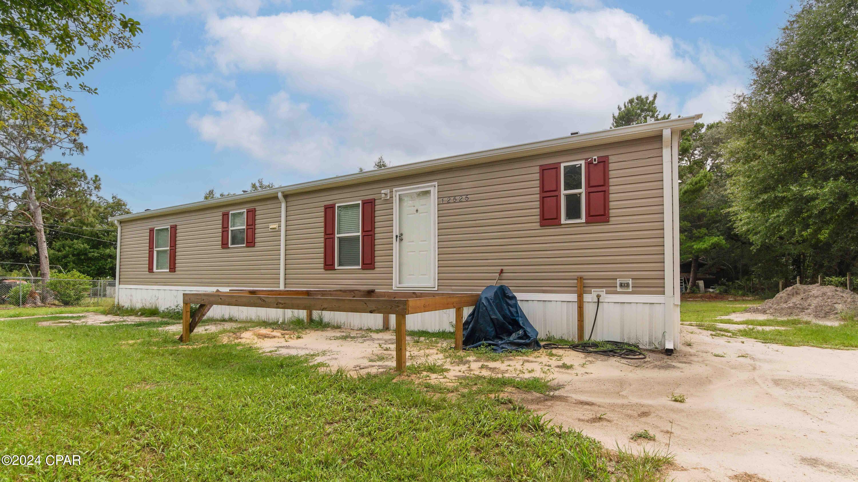12525 Perkins Road Southport, FL 32409 - Photo 13 of 39