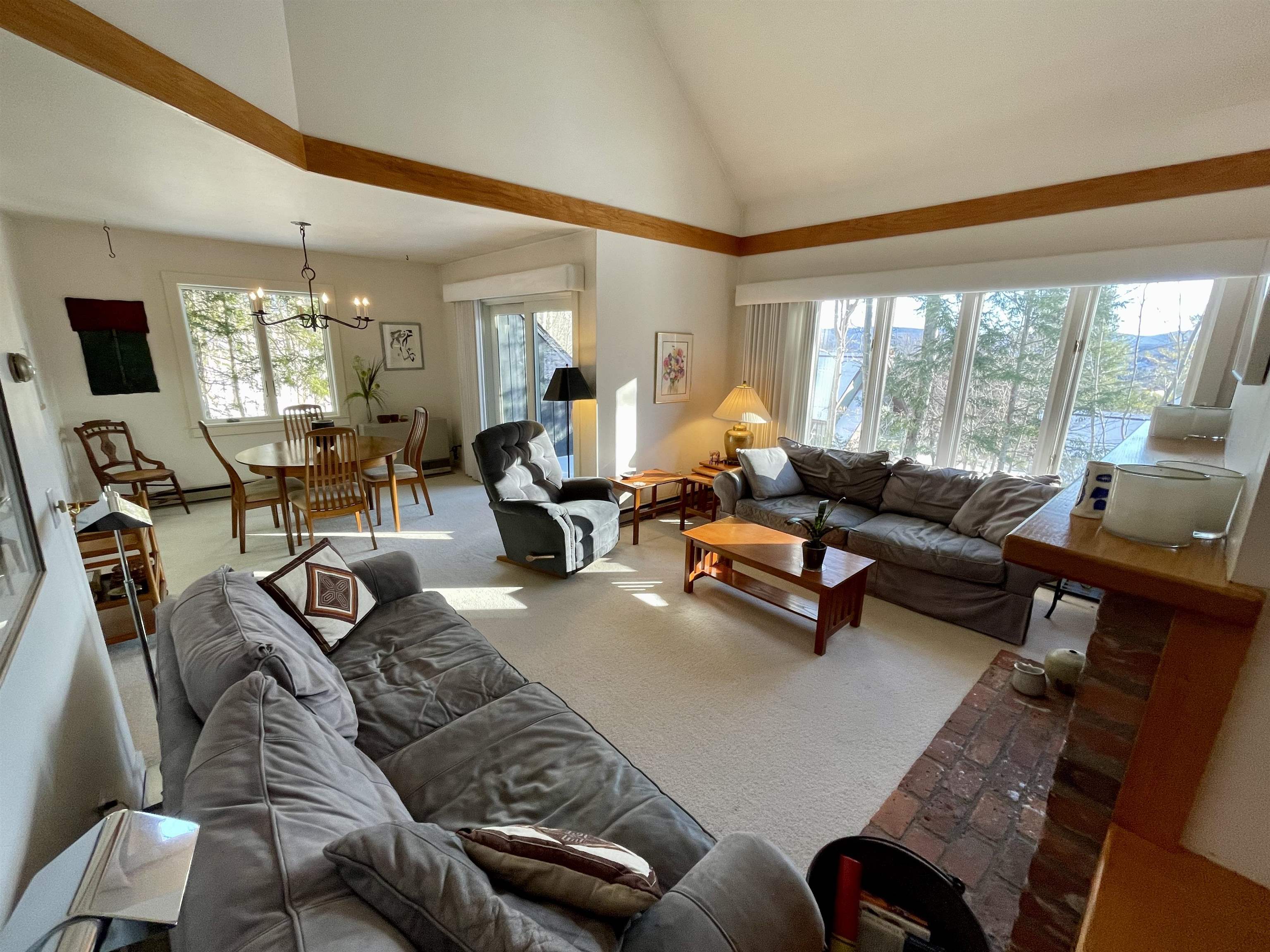 196 Castlerock Road, Unit 40 Warren, VT 05674 - Photo 4 of 38