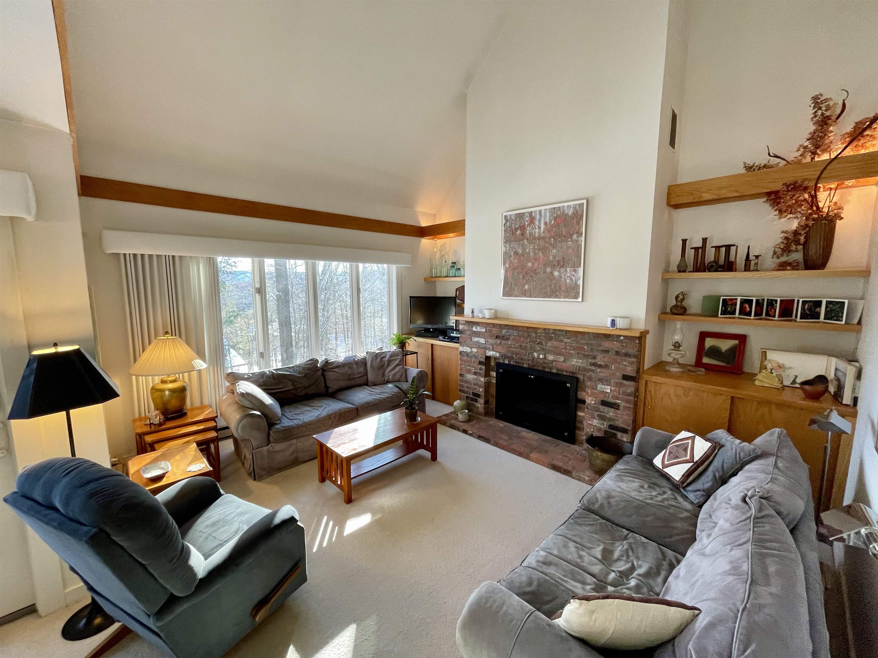 196 Castlerock Road, Unit 40 Warren, VT 05674 - Photo 5 of 38