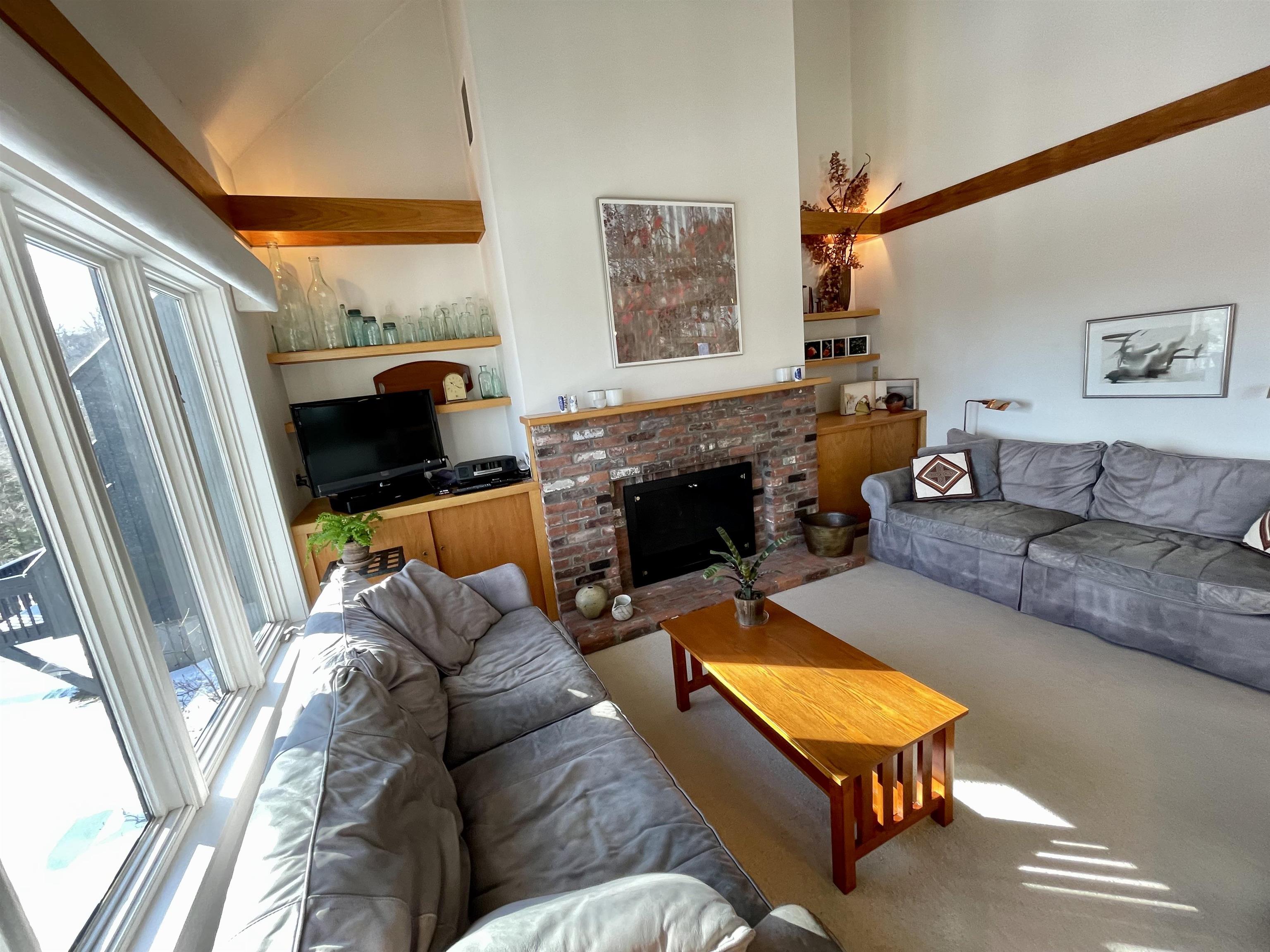 196 Castlerock Road, Unit 40 Warren, VT 05674 - Photo 7 of 38