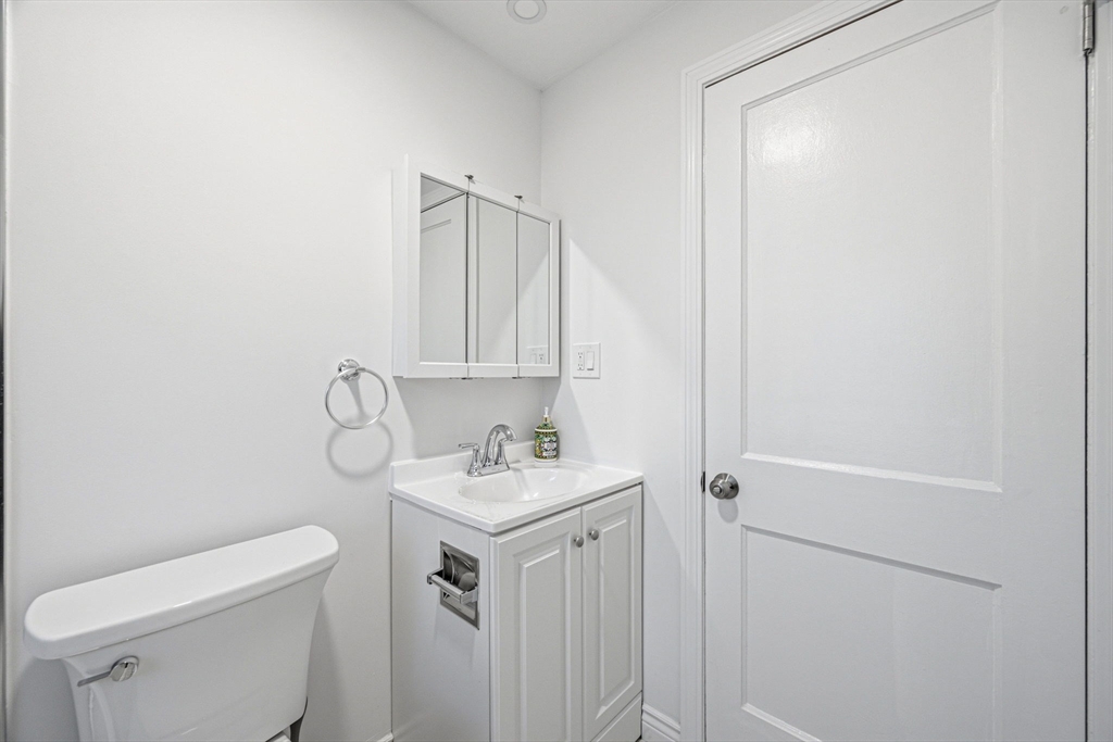 19 Keyes Street Quincy, MA 02169 - Photo 22 of 36