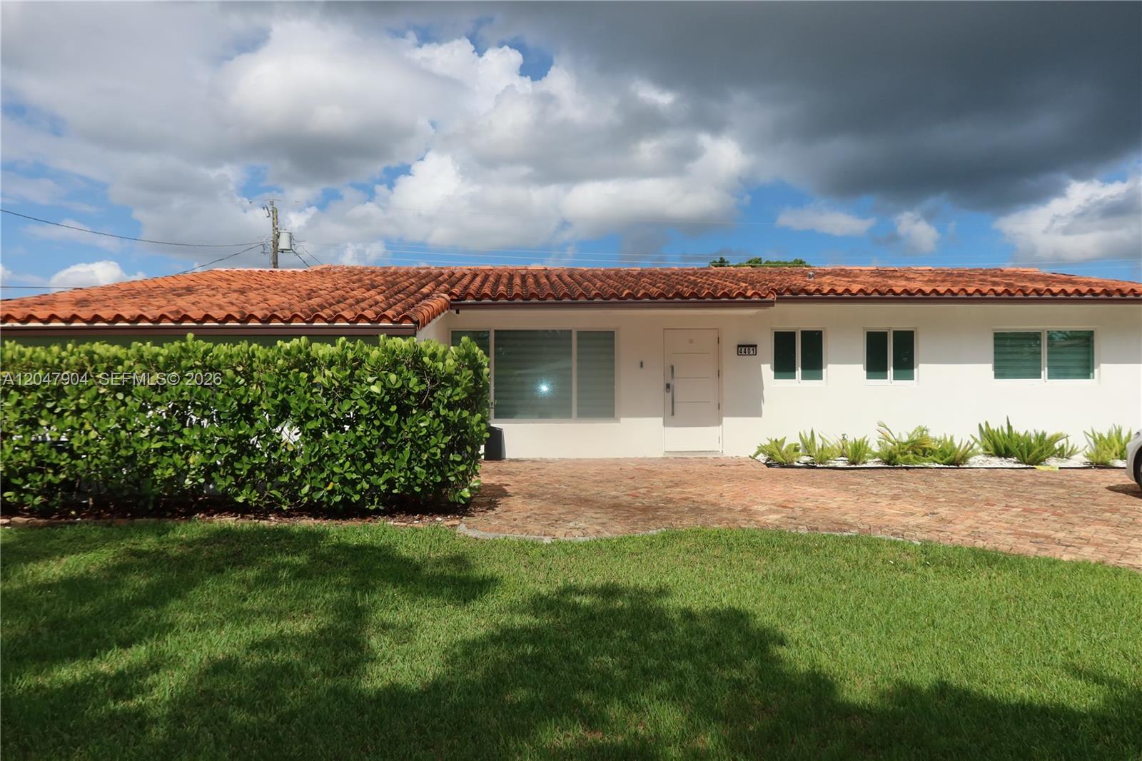 4401 Southwest 102nd Place Miami, FL 33165 - Photo 1 of 21
