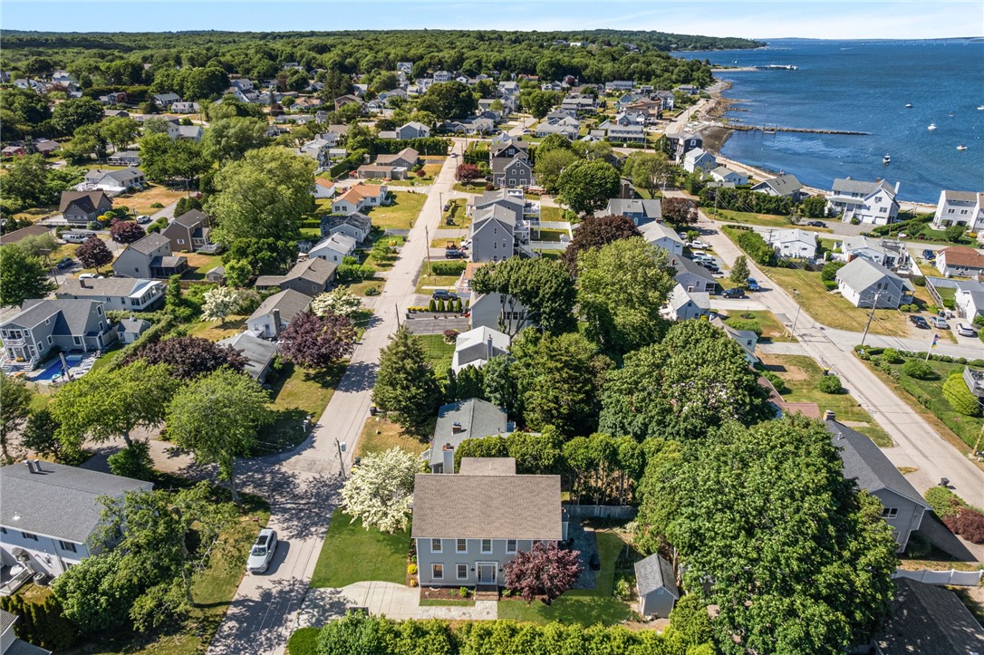 42 Camden Road Narragansett, RI 02882 - Photo 11 of 50