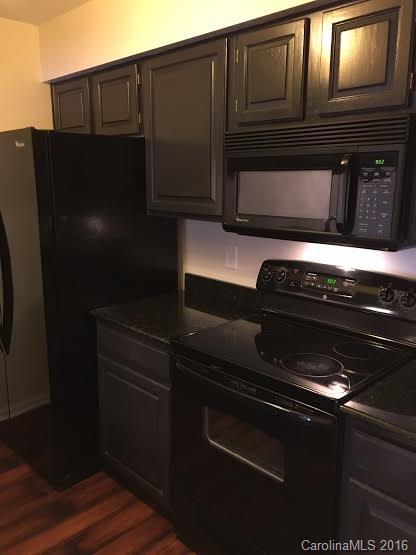 308 Queens Road, Unit 26 Charlotte, NC 28204 - Photo 10 of 18 Gallery Image 10