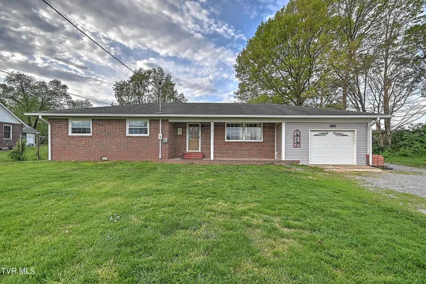 $339,900 | 234 West Doe Avenue, Elizabethton, TN 37643