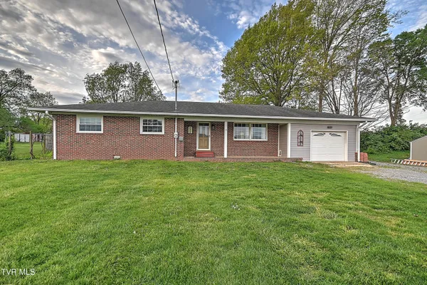 $339,900 | 234 West Doe Avenue, Elizabethton, TN 37643